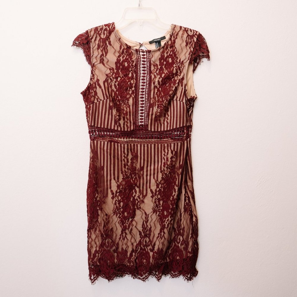 Vintage Charm: Forever 21 Burgundy Lace Mini Dress - Size Small